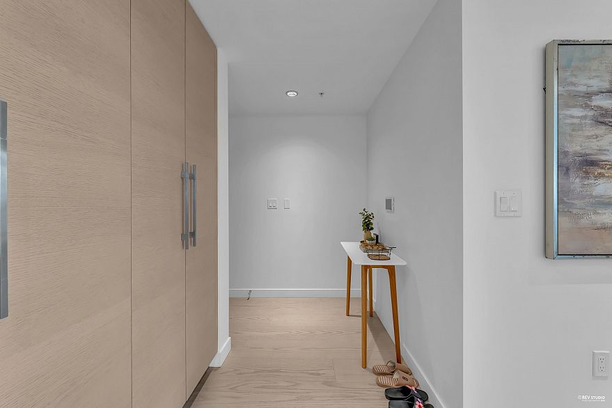 2212 1289 Hornby Street