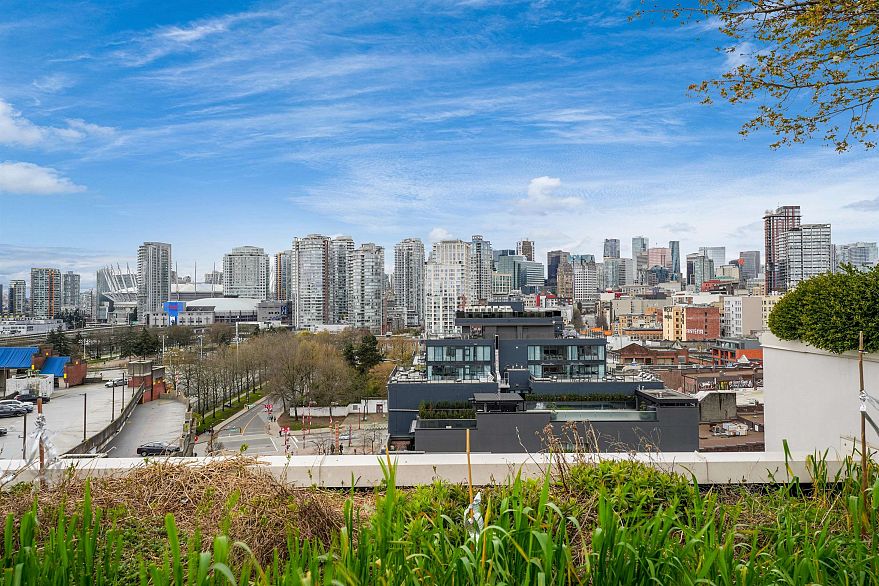 608 189 Keefer Street