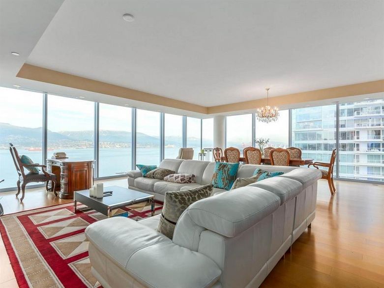 1202 1169 W Cordova Street