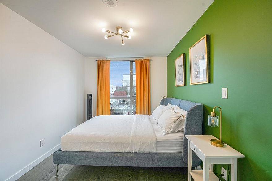 608 189 Keefer Street