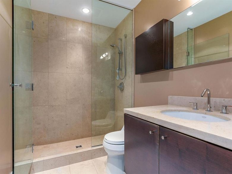 1202 1169 W Cordova Street