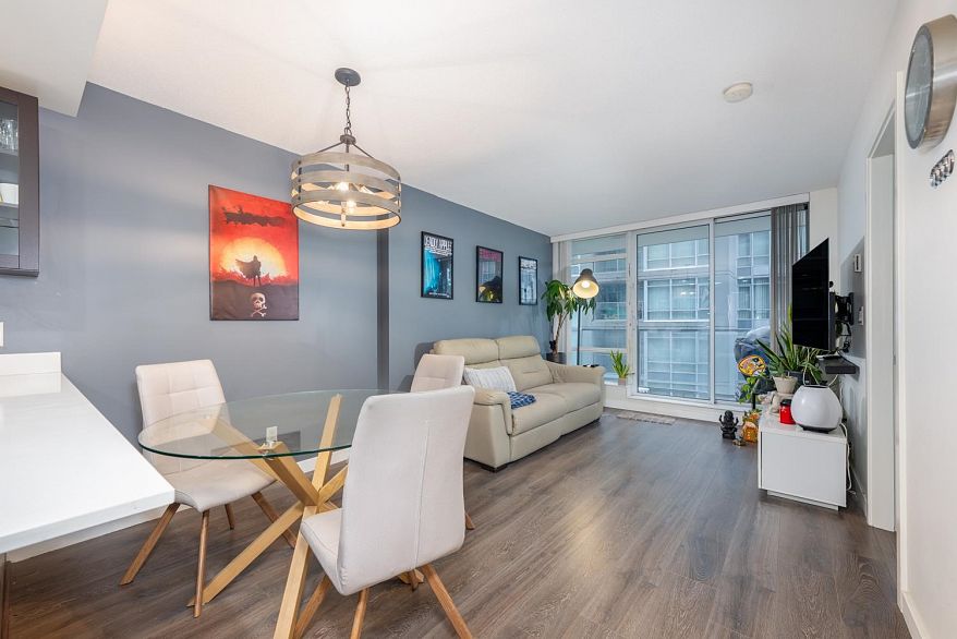 606 4815 Eldorado Mews