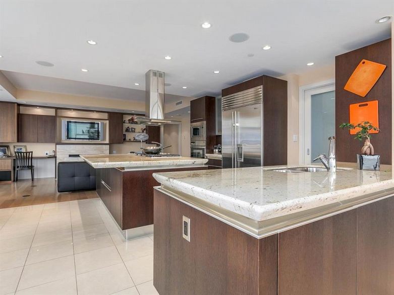 1202 1169 W Cordova Street