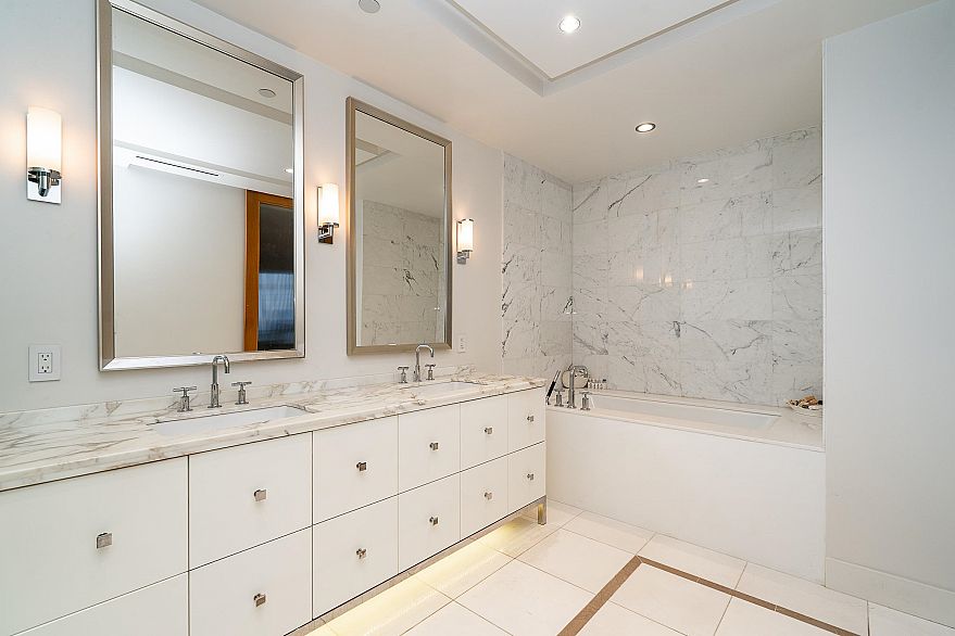 1803 667 Howe Street