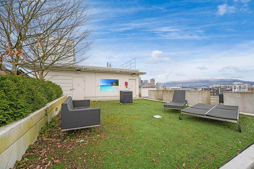 608 189 Keefer Street