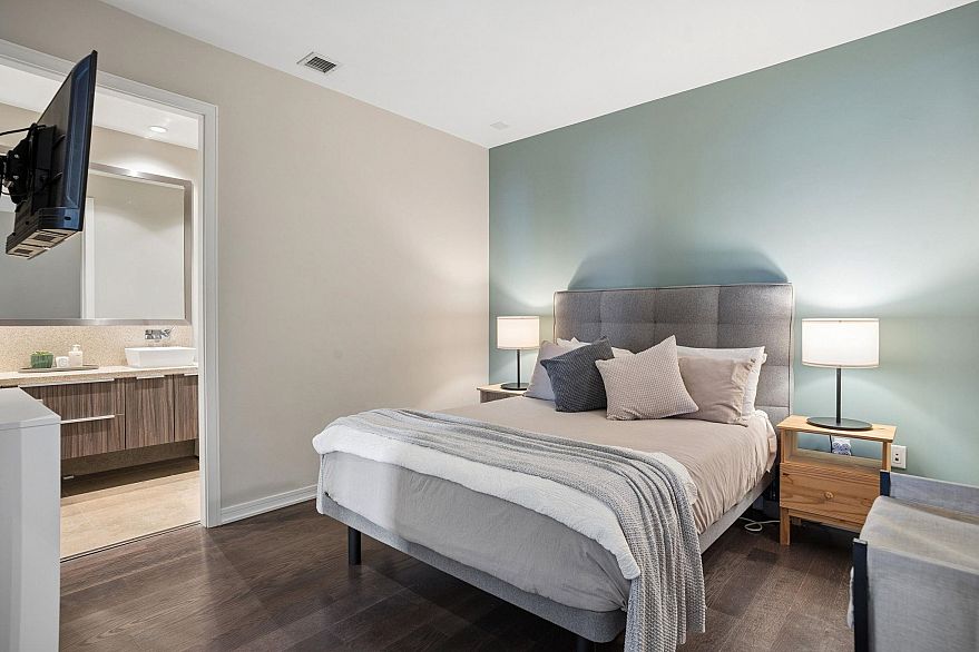 102 128 Athletes Way