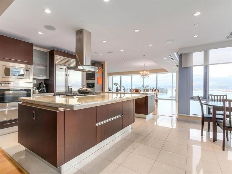 1202 1169 W Cordova Street