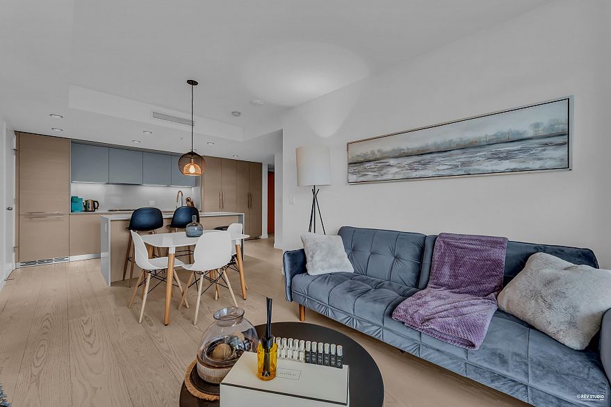 2212 1289 Hornby Street