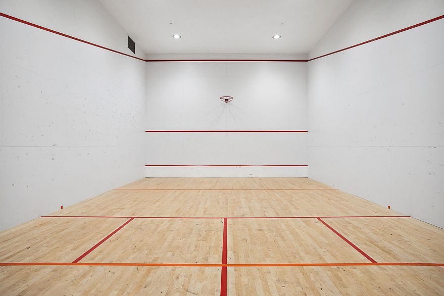 2201 277 Thurlow Street