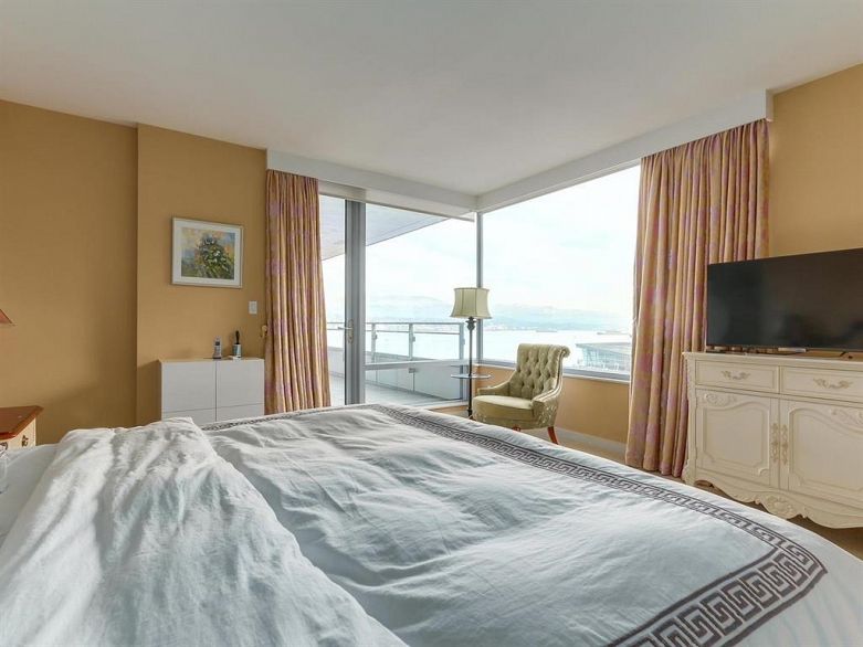 1202 1169 W Cordova Street