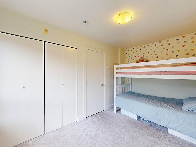 101 1672 E Pender Street