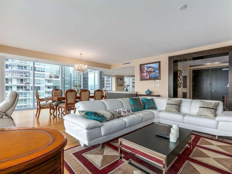 1202 1169 W Cordova Street