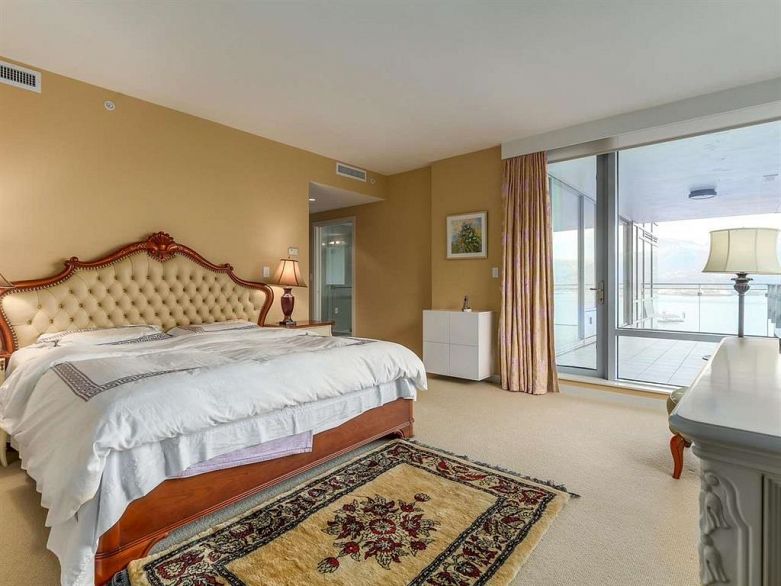 1202 1169 W Cordova Street