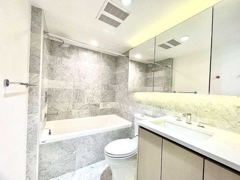 2708 455 SW Marine Drive