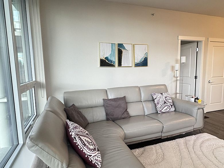 501 3487 Binning Road