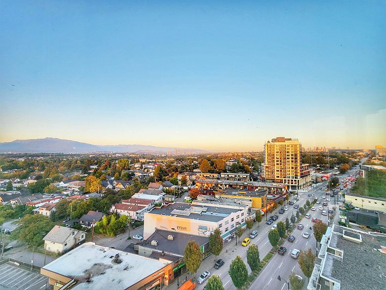 1307 4028 Knight Street