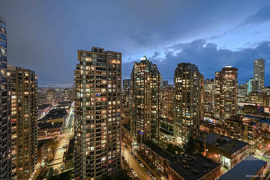 2407 888 Homer Street