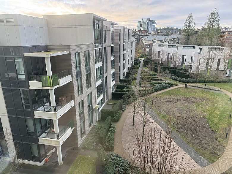 501 3487 Binning Road