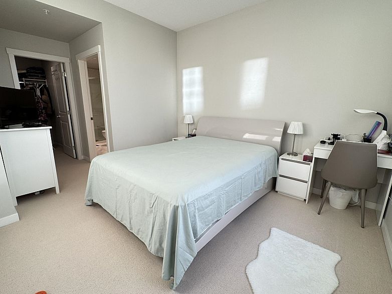 501 3487 Binning Road