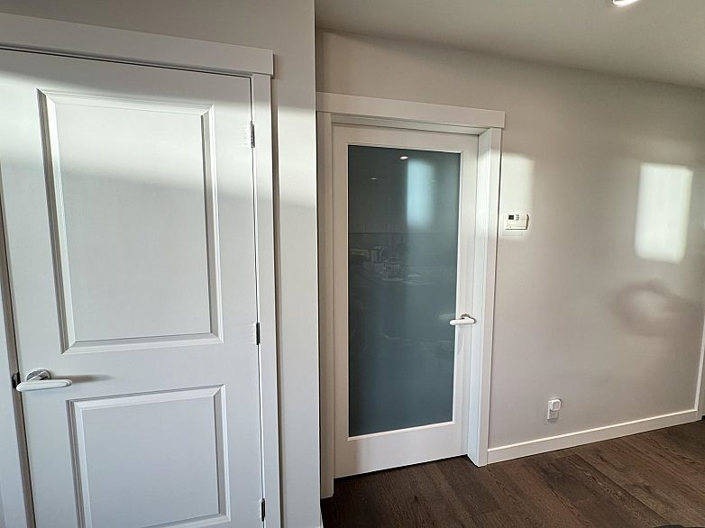 501 3487 Binning Road