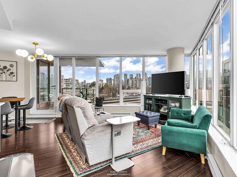 704 445 W 2nd Avenue