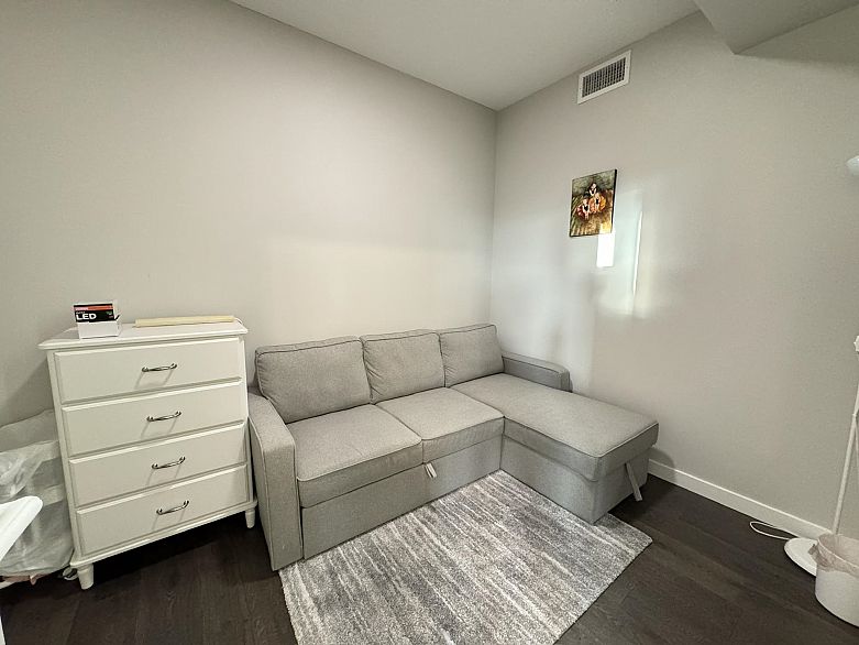 501 3487 Binning Road