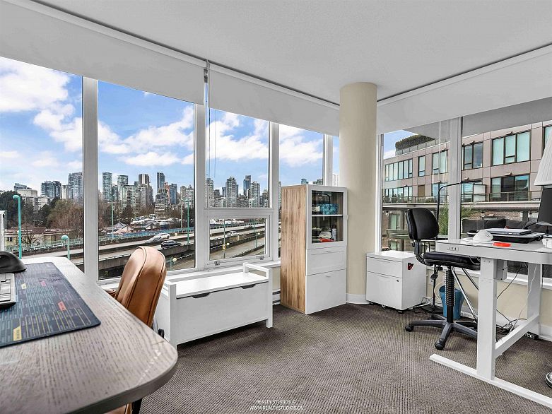 704 445 W 2nd Avenue