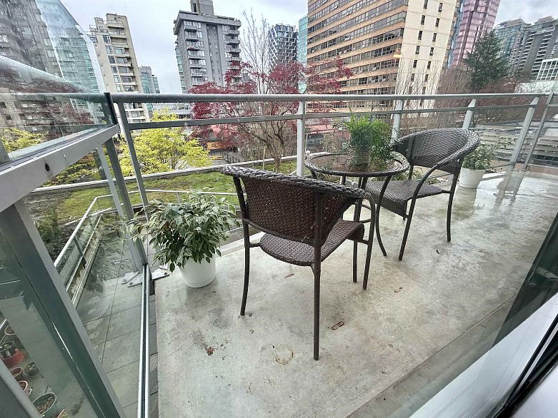 308 1688 Robson Street