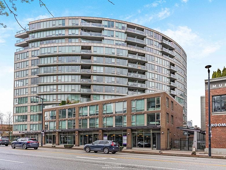 704 445 W 2nd Avenue