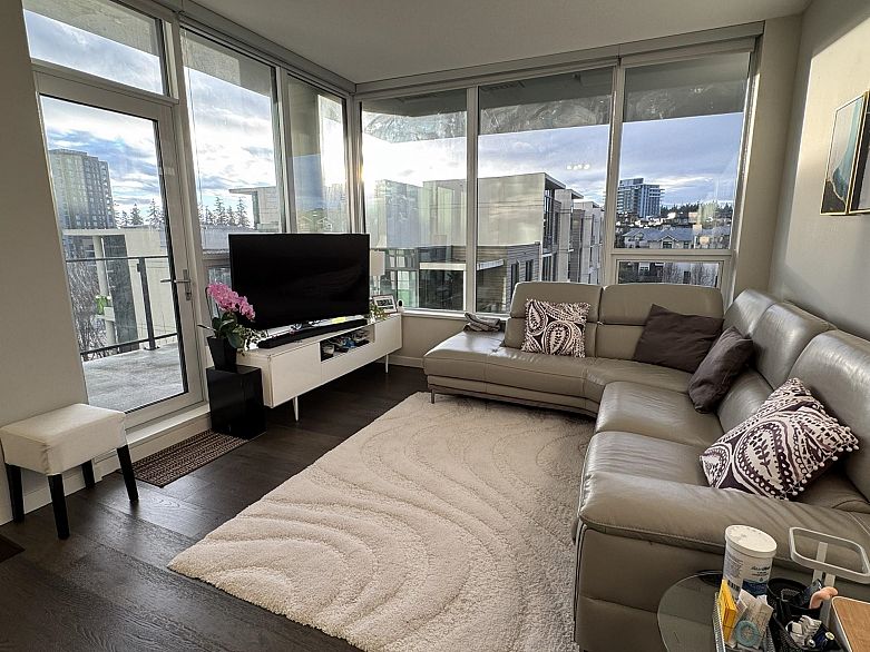 501 3487 Binning Road