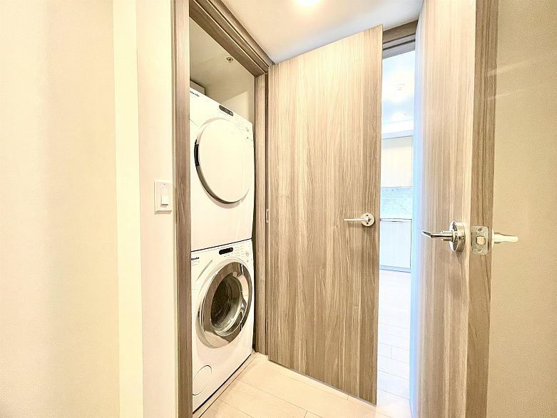 2708 455 SW Marine Drive