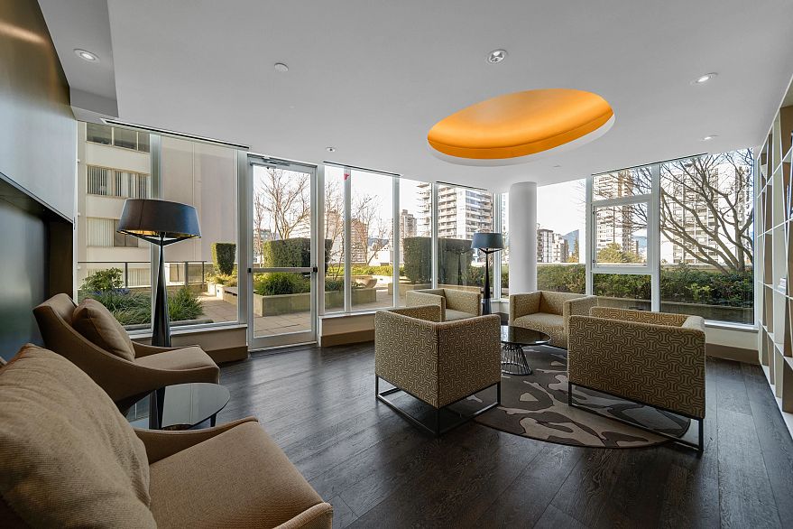 1804 1221 Bidwell Street