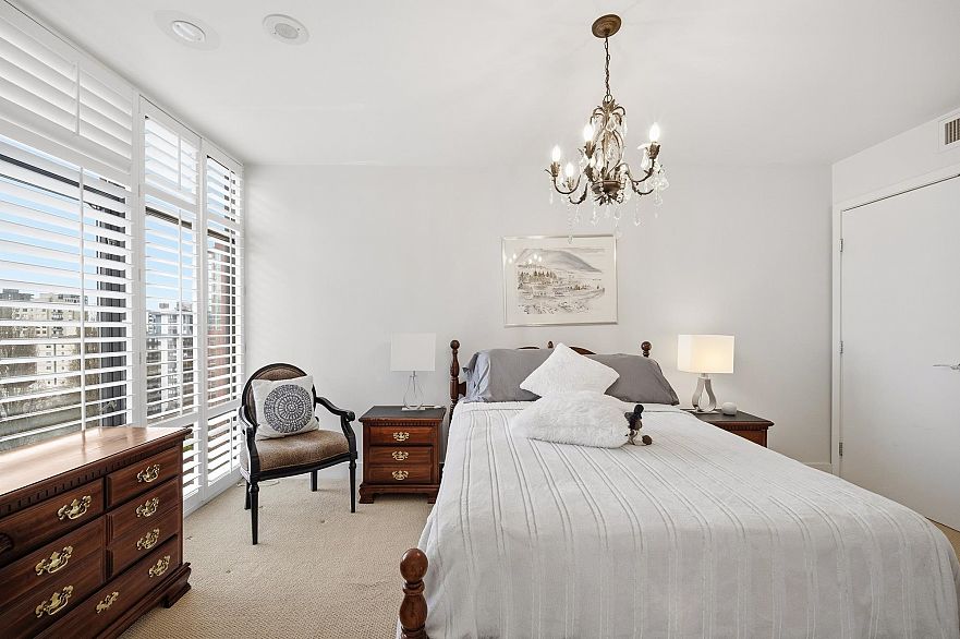 1602 1863 Alberni Street