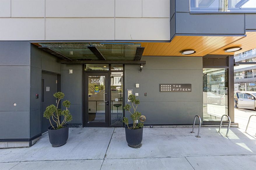 302 3590 W 39th Avenue