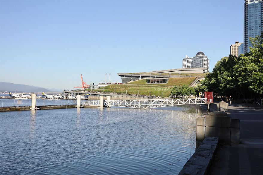 4705 1151 W Georgia Street