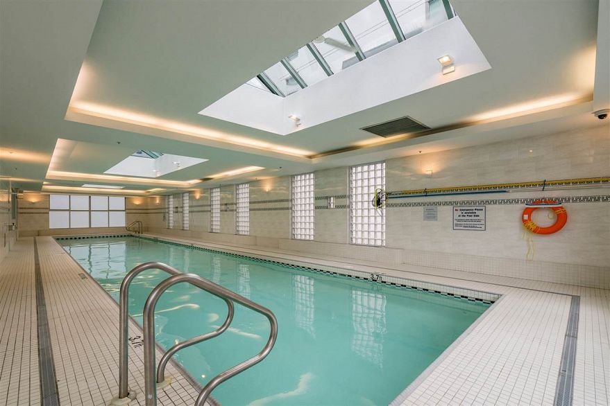 1404 1323 Homer Street