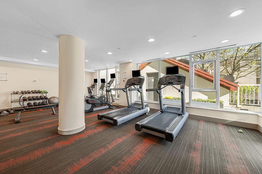 1804 1221 Bidwell Street