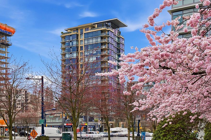 1602 1863 Alberni Street