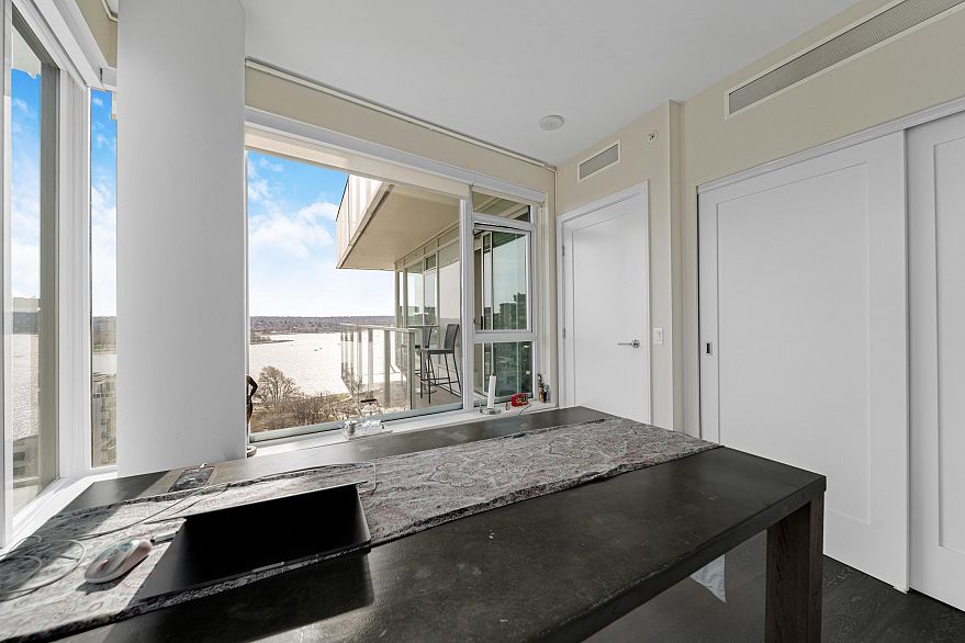 1804 1221 Bidwell Street