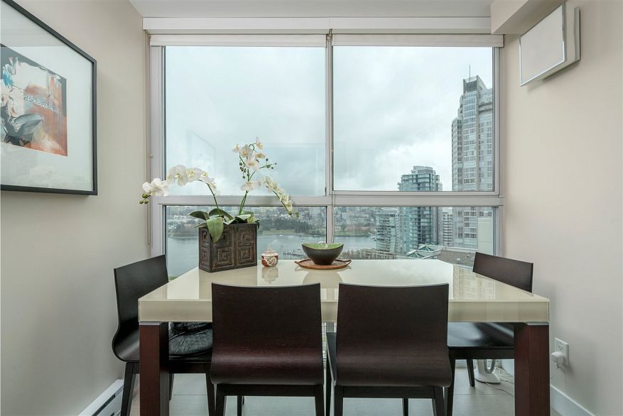 1404 1323 Homer Street