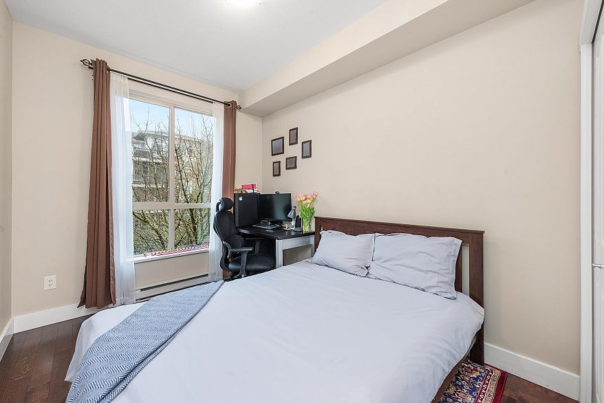 202 6268 Eagles Drive