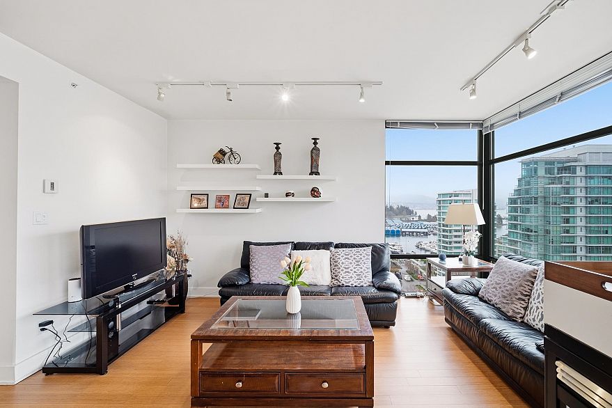 1602 1863 Alberni Street