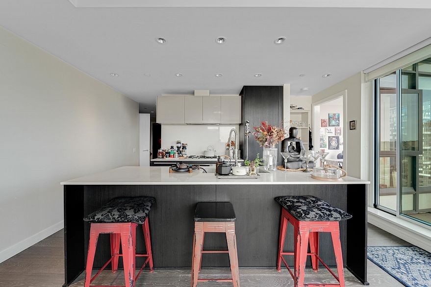 1804 1221 Bidwell Street