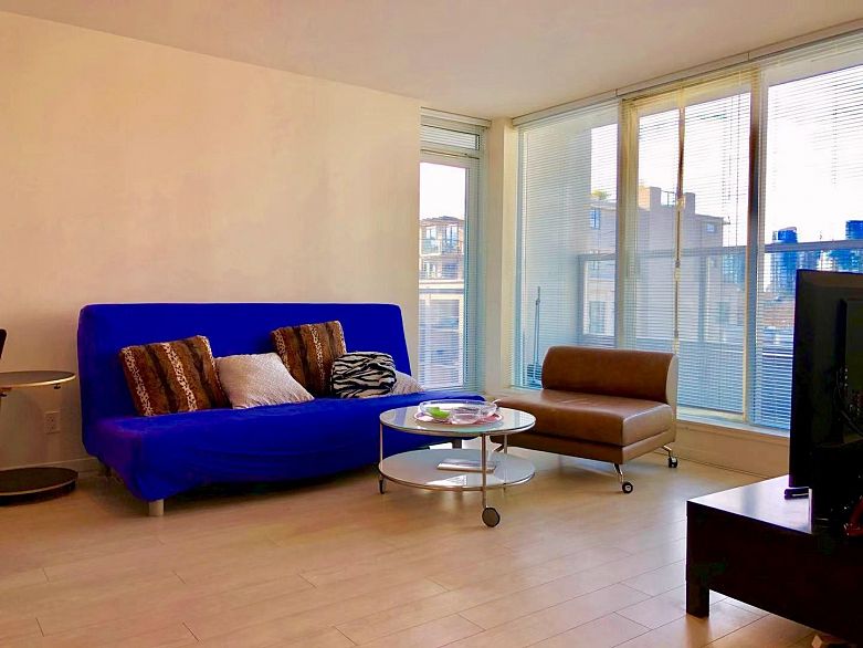 613 1887 Crowe Street