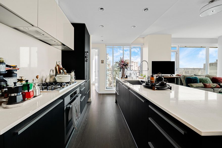 1804 1221 Bidwell Street