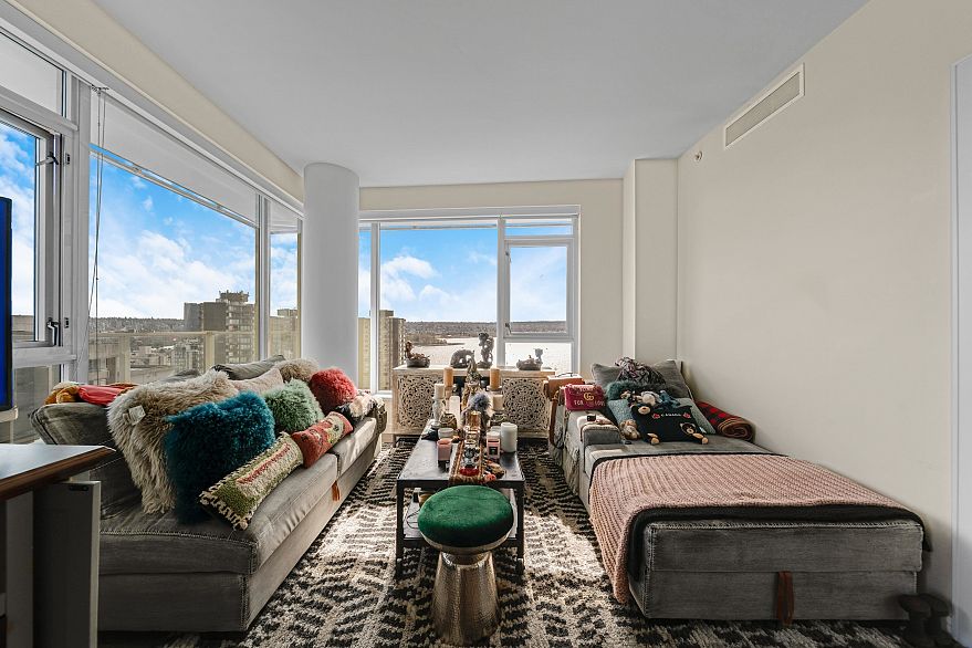 1804 1221 Bidwell Street