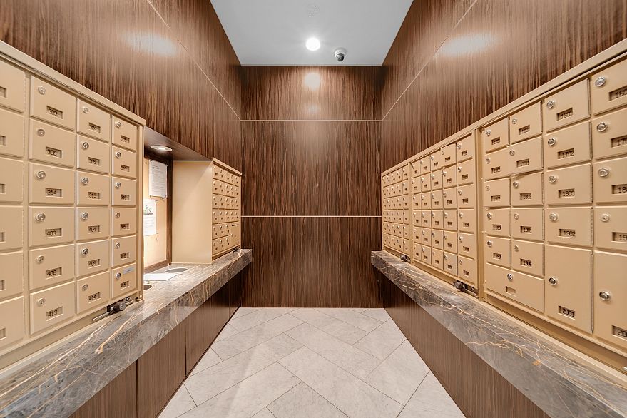 1804 1221 Bidwell Street