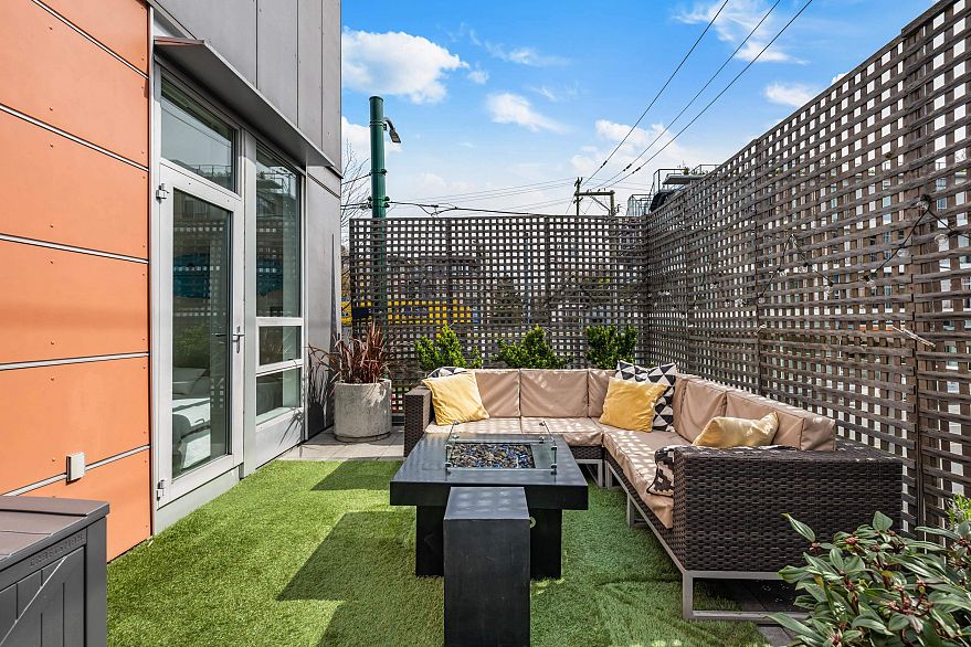 204 2108 W 12th Avenue