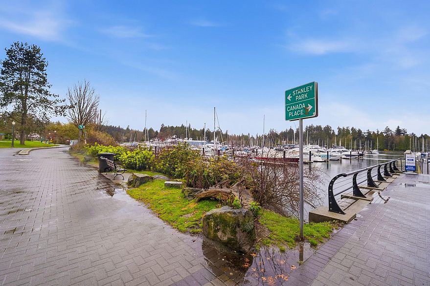 1602 1863 Alberni Street