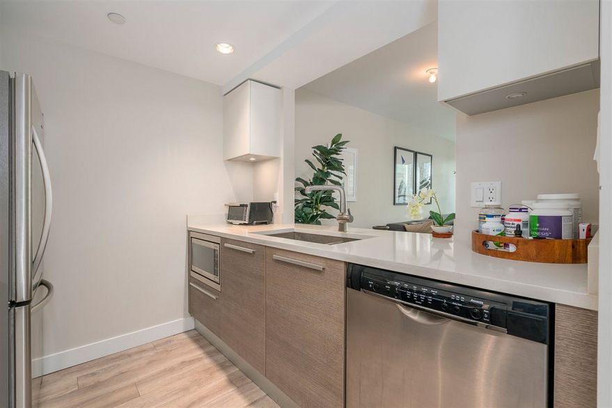 1404 1323 Homer Street